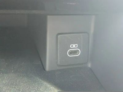 2025 Land Rover Discovery — photo 24 view