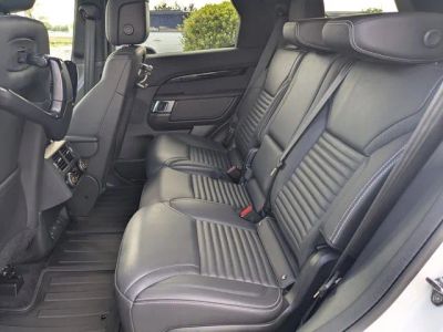2025 Land Rover Discovery — photo 13 view