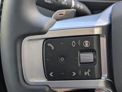 2025 Land Rover Discovery — photo 30 view