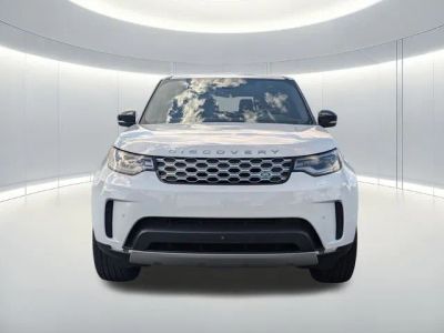 2025 Land Rover Discovery — side profile view