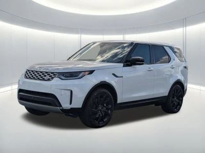2025 Land Rover Discovery S in White — front three-quarter view