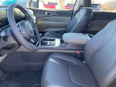 2026 Kia Carnival — photo 9 view