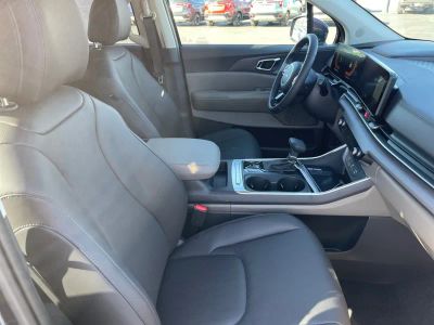 2026 Kia Carnival — photo 15 view