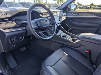 2026 Jeep Grand Cherokee — photo 14 view