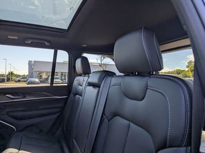 2026 Jeep Grand Cherokee — photo 7 view