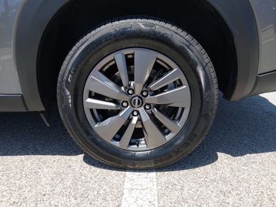 2024 Nissan Pathfinder — photo 10 view