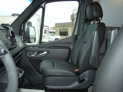 2026 Winnebago EKKO Sprinter - Photo 13