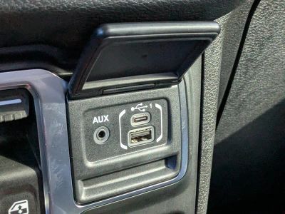 2026 Jeep Wrangler — photo 25 view