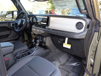2026 Jeep Wrangler — photo 14 view