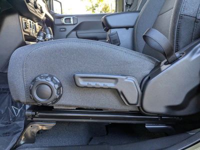 2026 Jeep Wrangler — photo 23 view