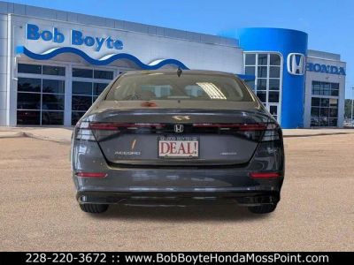 2026 Honda Accord Hybrid - Photo 3