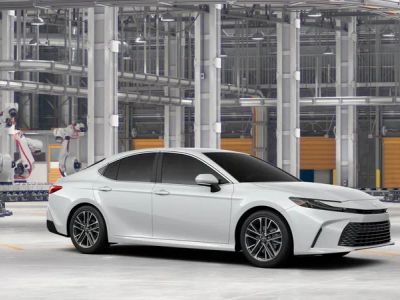 2026 Toyota Camry - Photo 16