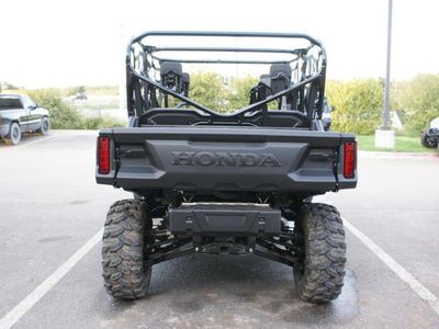 2025 Honda Pioneer 1000-6 Deluxe Crew - Photo 6