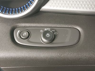 2025 Chevrolet Trax - Photo 13