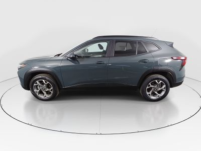 2025 Chevrolet Trax - Photo 4