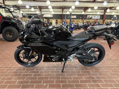 2026 Yamaha YZF-R3 - Photo 6