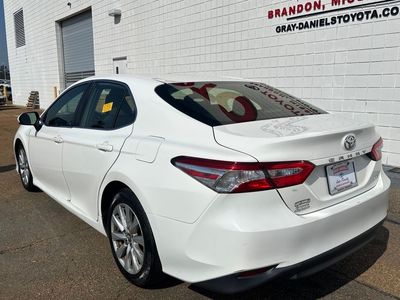2018 Toyota Camry - Photo 3
