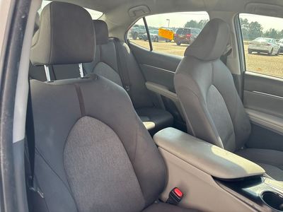 2018 Toyota Camry - Photo 16
