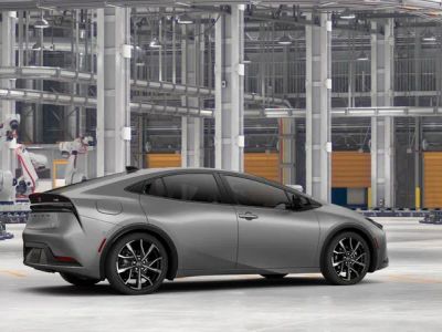 2026 Toyota Prius Plug-in Hybrid - Photo 13