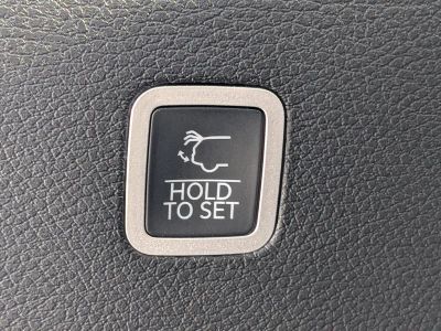 2026 Jeep Grand Wagoneer — photo 13 view