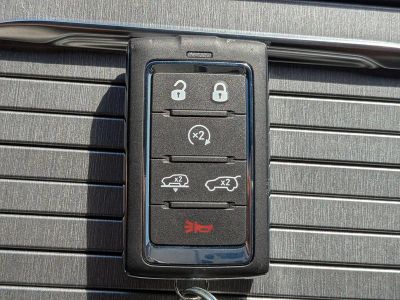 2026 Jeep Grand Wagoneer — photo 33 view