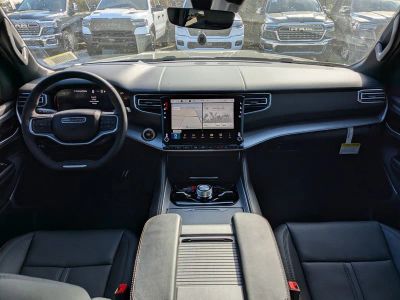 2026 Jeep Grand Wagoneer — photo 17 view