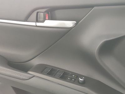 2023 Toyota Camry - Photo 18