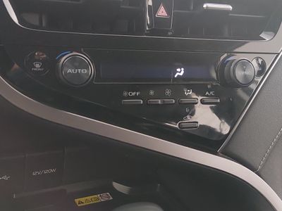 2023 Toyota Camry - Photo 19