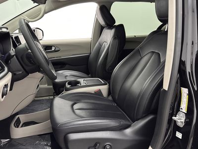 2024 Chrysler Pacifica - Photo 13