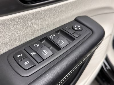 2024 Chrysler Pacifica - Photo 10