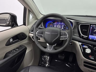 2024 Chrysler Pacifica - Photo 24