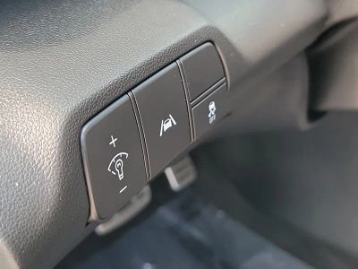 2023 Hyundai Elantra — photo 21 view