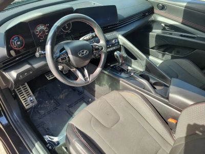 2023 Hyundai Elantra — photo 17 view