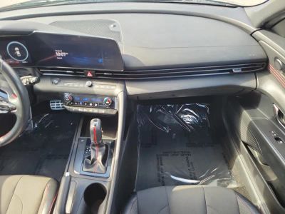 2023 Hyundai Elantra — photo 14 view