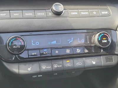 2023 Hyundai Elantra — photo 29 view