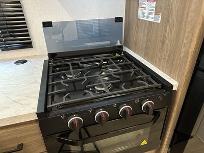 2026 Coachmen RV Freedom Express Select - Photo 29
