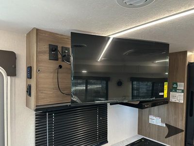2026 Coachmen RV Freedom Express Select - Photo 38