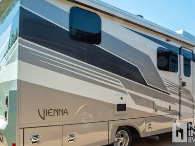 2026 Renegade Rv Vienna — side profile view