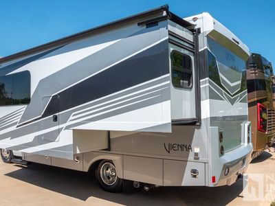 2026 Renegade Rv Vienna — interior view