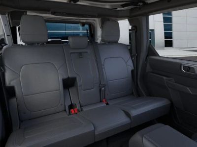 2026 Ford Bronco — photo 11 view