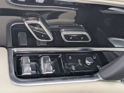 2026 Land Rover Range Rover — photo 22 view