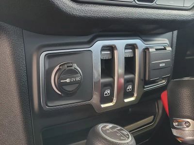 2026 Jeep Wrangler — photo 15 view