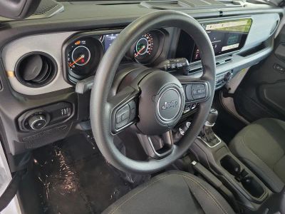 2026 Jeep Wrangler — photo 16 view