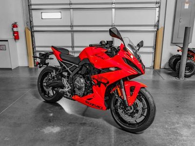 2026 Suzuki GSX-8R - Photo 2