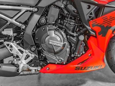 2026 Suzuki GSX-8R - Photo 11