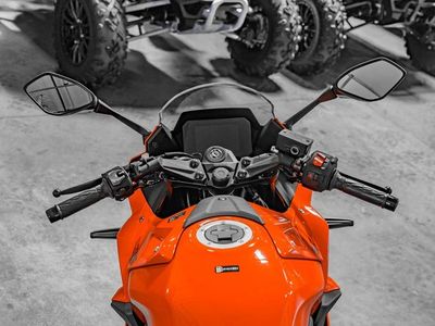 2026 Suzuki GSX-8R - Photo 8