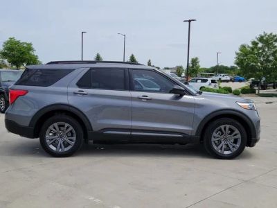 2022 Ford Explorer — side profile view