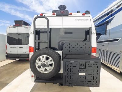 2023 Winnebago TRAVATO — photo 22 view