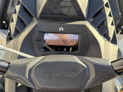 2026 Can-Am Outlander X mr 700 - Photo 10