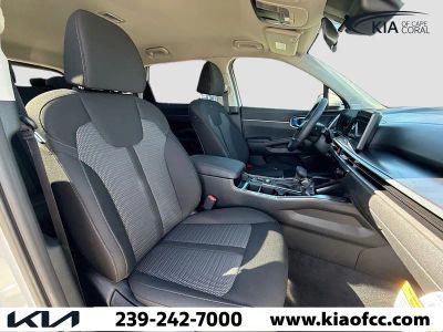 2026 Kia Sorento — photo 13 view